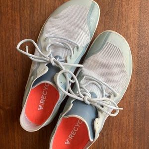 Vivobarefoot Men’s Primus Road Mesh Running Shoe — 41L